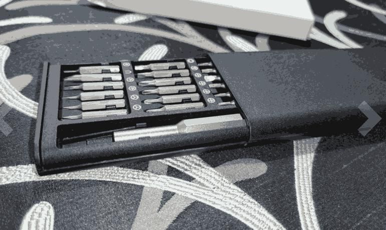 Screwdriver Set with 24 Bits