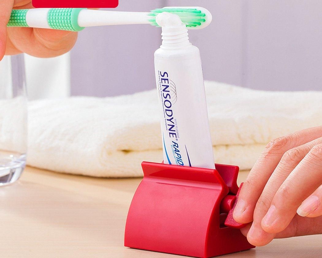 Rolling Toothpaste Squeezer (Buy 1 Get 1 Free)